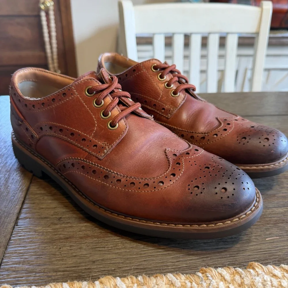 Clarks 1825 Mens Tan Brown Leather Wingtip Brogue Lug Sole Derby Shoes 9.5‎ M